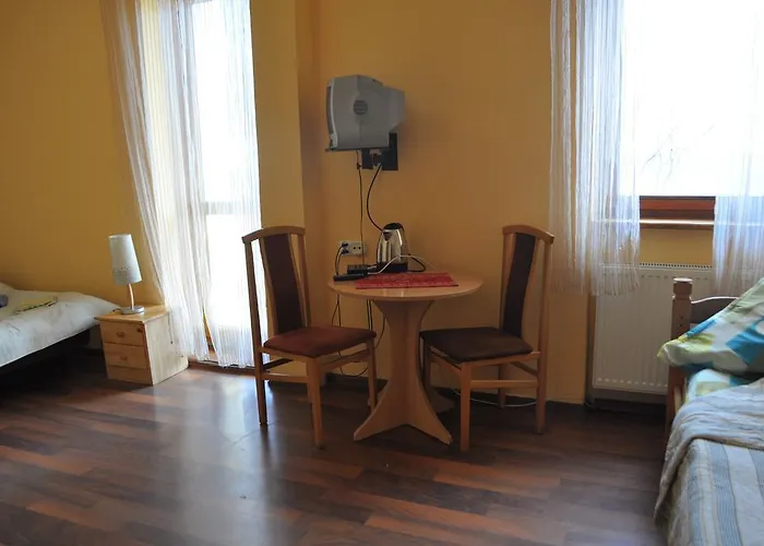 Willa Astor كارباش