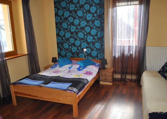 Willa Astor كارباش