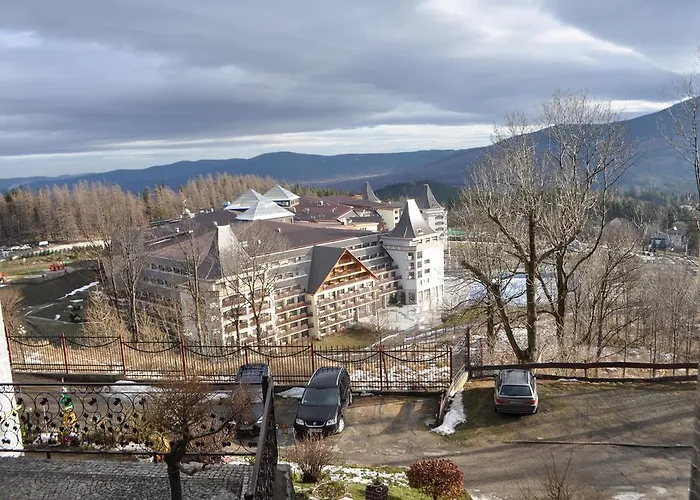 بيت ضيافة Willa Astor كارباش