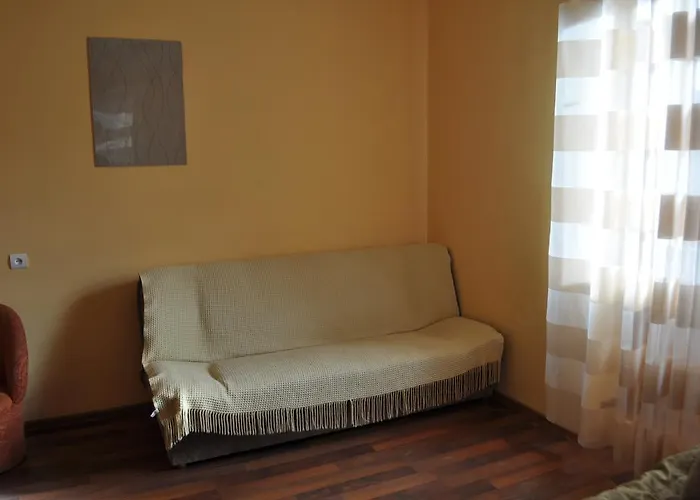 Willa Astor كارباش